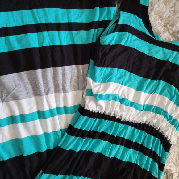 👗 Teal, Black and White Maxi Jersey Knit Dress 👗 - Picture 2 of 3